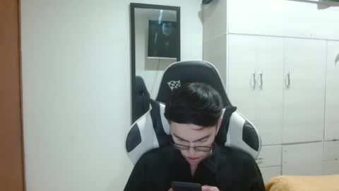 Snapshot of stiv_grant chatting on 02.02.25 stiv_grant online show from 02.02.25