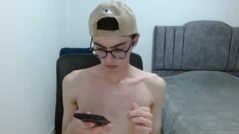 Snapshot of stiv_grant chatting on 05.26.26 stiv_grant online show from 05.26.26