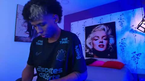 Snapshot of stiven_mcarty chatting on 10.14.25 Stiven online show from 10.14.25