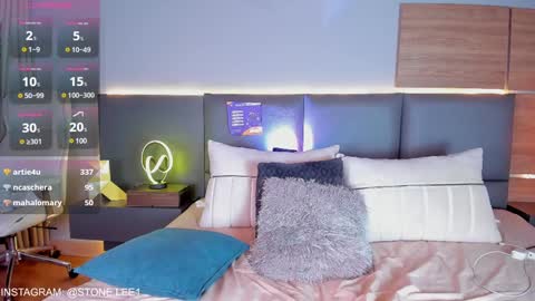 Stone Lee  online show from 01.24.25