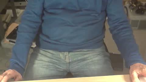 Snapshot of str8_dave chatting on 11.08.25 Dave online show from 11.08.25