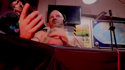 Snapshot of str8foryouguy chatting on 10.22.25 Str8 online show from 10.22.25