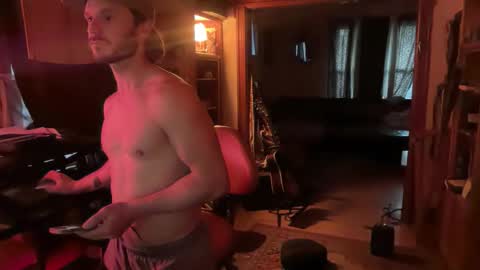 Snapshot of straightishd chatting on 03.20.26 Cowboy Zuhly online show from 03.20.26