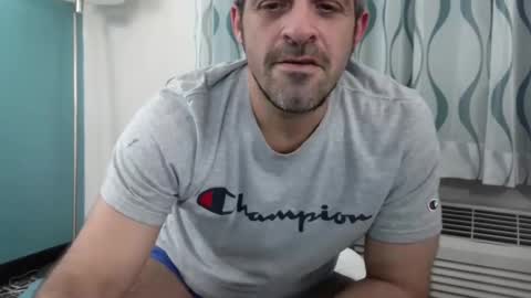 strangeratnight87 online show from 11.23.25