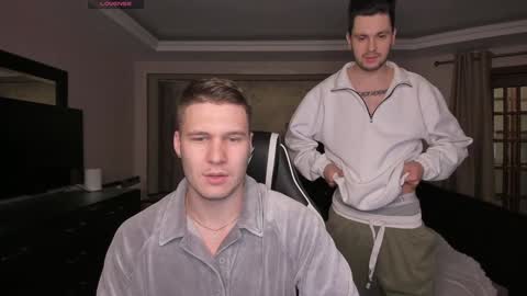 Snapshot of stranggee chatting on 12.30.24 Artem online show from 12.30.24
