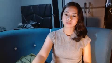 Snapshot of strawberry_kissesx chatting on 03.18.26 Kisses online show from 03.18.26