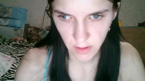 Snapshot of strawberry_storm chatting on 03.19.26 Strawberry Storm online show from 03.19.26