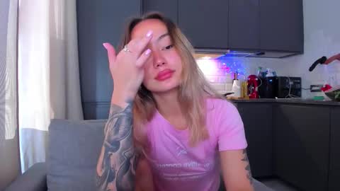 Tati and Lola online show from 09.11.25