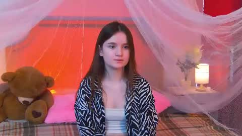 Snapshot of strawbunnybite chatting on 05.19.26 Bunny online show from 05.19.26