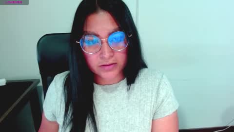 strawlux online show from 02.19.26