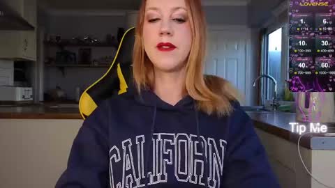 Amorina online show from 02.06.25