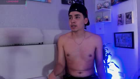 Snapshot of strong_rock69 chatting on 04.01.26 strong_rock69 online show from 04.01.26