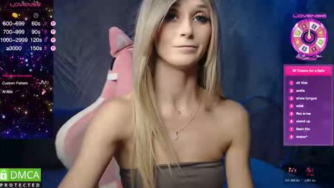 Snapshot of strongalice chatting on 11.17.25 The best athletic body on the site online show from 11.17.25