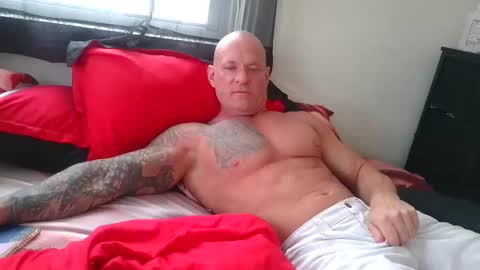 Snapshot of strongandhard073 chatting on 05.28.26 StrongAndHard online show from 05.28.26