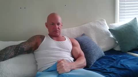 Snapshot of strongandhard073 chatting on 05.30.26 StrongAndHard online show from 05.30.26