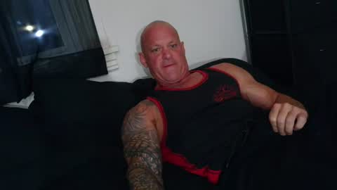 Snapshot of strongandhard073 chatting on 07.30.26 StrongAndHard online show from 07.30.26