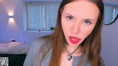 Snapshot of sttyllezz chatting on 05.15.26 Olivia online show from 05.15.26