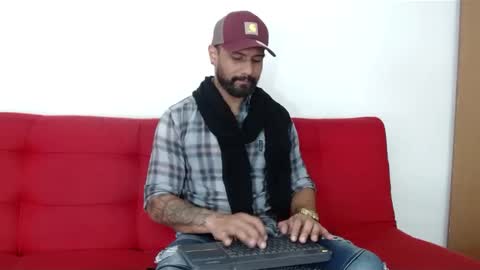 STUD HUNK LATIN online show from 12.28.24