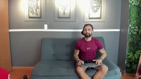 STUD HUNK LATIN online show from 02.13.25