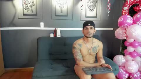 STUD HUNK LATIN online show from 02.15.25