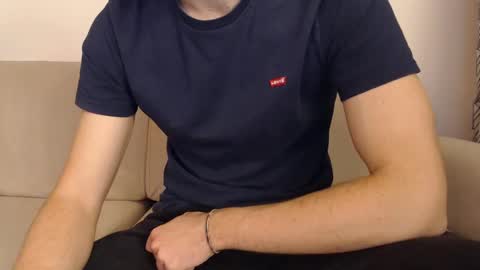 Stud From Paris online show from 03.08.25