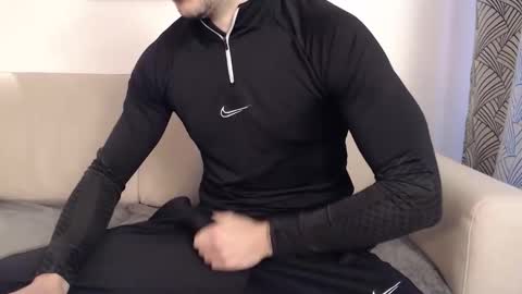 Stud From Paris online show from 03.29.26