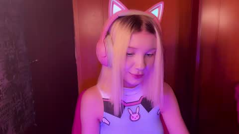 Snapshot of stuffy_ri chatting on 12.02.24 stuffy_ri online show from 12.02.24