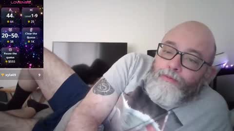 Stylesback online show from 10.31.25