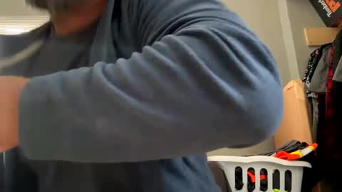 Snapshot of suavecito67 chatting on 12.11.24 suavecito67 online show from 12.11.24