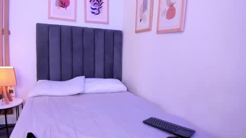 Luna  online show from 09.18.25