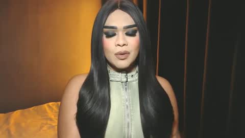 Snapshot of suckablecockoffreya chatting on 12.28.24 JADE ELYSE online show from 12.28.24