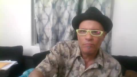 Snapshot of suckitu812 chatting on 03.06.25 SUCKITU812 online show from 03.06.25