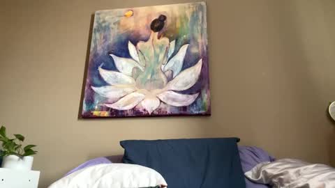 Snapshot of suckmythong410104 chatting on 12.19.24 SaraSabeen online show from 12.19.24