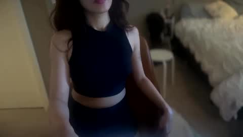 Snapshot of suckmythong410104 chatting on 02.27.25 SaraSabeen online show from 02.27.25