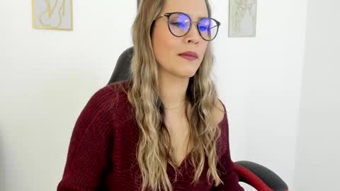 sugar_milff online show from 01.04.25