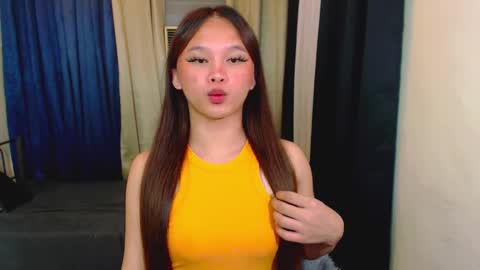 Snapshot of sugar_munch chatting on 02.14.25 Cheska online show from 02.14.25