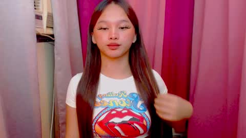 Snapshot of sugar_munch chatting on 02.22.25 Cheska online show from 02.22.25