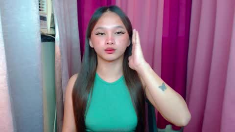 Snapshot of sugar_munch chatting on 02.22.25 Cheska online show from 02.22.25