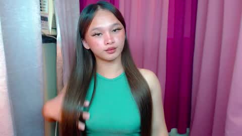 Snapshot of sugar_munch chatting on 02.23.25 Cheska online show from 02.23.25