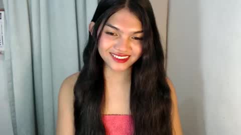 Snapshot of sugar_n_spicex chatting on 02.15.26 trisha online show from 02.15.26