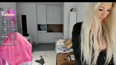 Kinga online show from 12.18.25