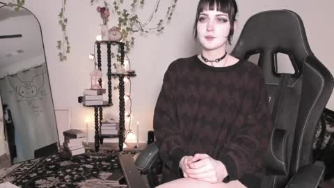 Snapshot of sugarmiette chatting on 06.05.26 Ella online show from 06.05.26