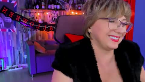 Vivien online show from 10.28.25