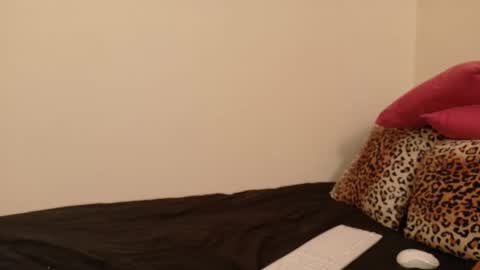 Kim Lee online show from 09.21.25