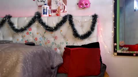 Snapshot of suggabrown_ chatting on 12.19.24 suggabrown_ online show from 12.19.24