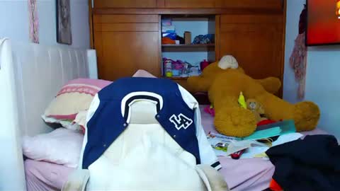 Cami   Back in 2 hours online show from 02.20.25