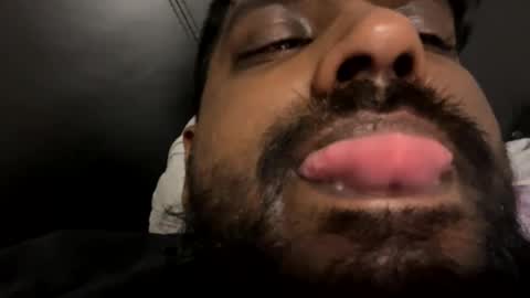 Snapshot of suggnight chatting on 02.20.25 Let me be your knight that saves you online show from 02.20.25