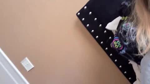 Ophelia online show from 11.02.25