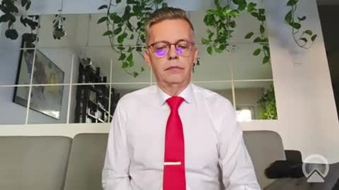 Snapshot of suit_elegant chatting on 07.12.26 Suit tie horny online show from 07.12.26