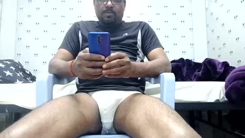 Snapshot of suitfetish72 chatting on 03.01.26 suitfetish72 online show from 03.01.26